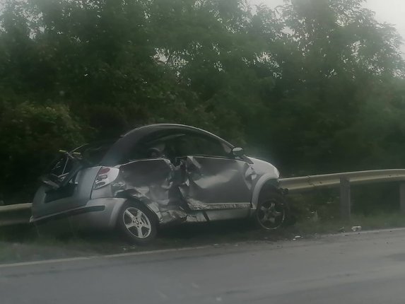 Durva baleset történt Komló és Pécs között - Képek a helyszínről