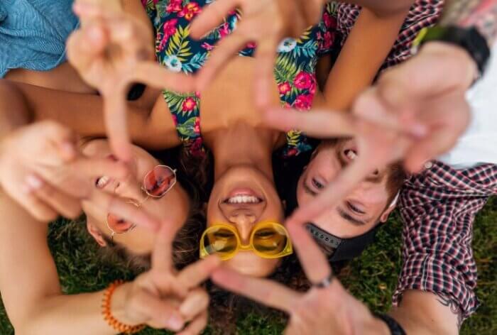 Ez a 2 csillagjegy csak társaságban érzi magát jól