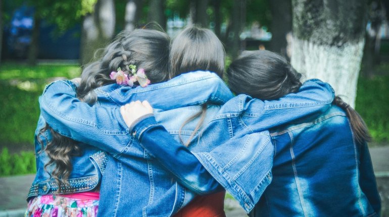 Ez a 2 csillagjegy csak társaságban érzi magát igazán jól