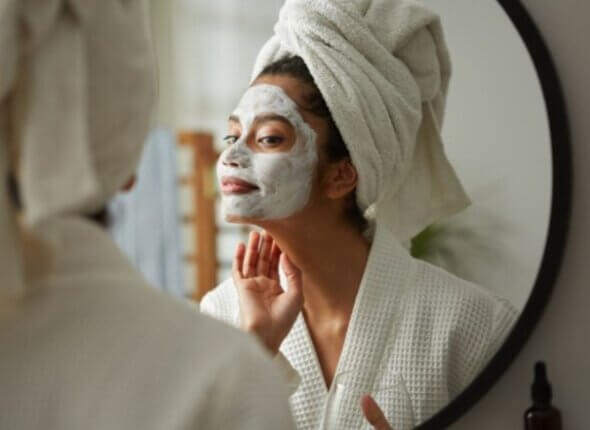 3 összetevős házi arcmaszk a feszesebb, ragyogó bőrért – természetesen, otthon!