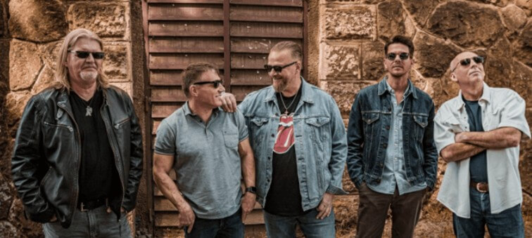 Nagyszabású koncertet ad a Budapest Arénában az Ismerős Arcok