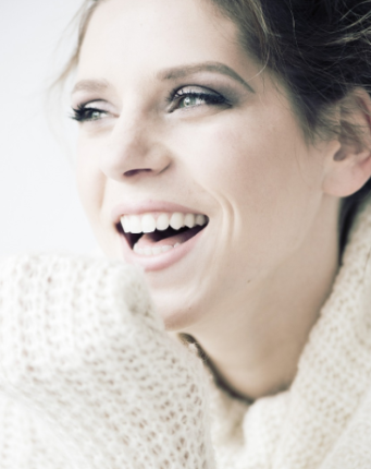 Hogyan érhető el a hófehér mosolyt otthon? 3 fogfehérítő trükk