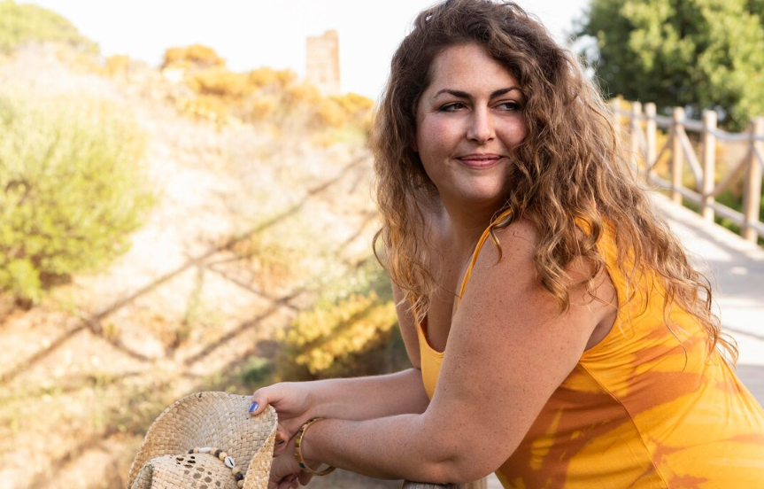 10 karcsúsító öltözködési tipp molett nők számára