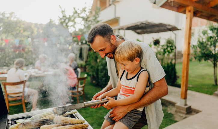 Grillezés a kertben, teraszon - Tippek, hogy szuper élmény legyen
