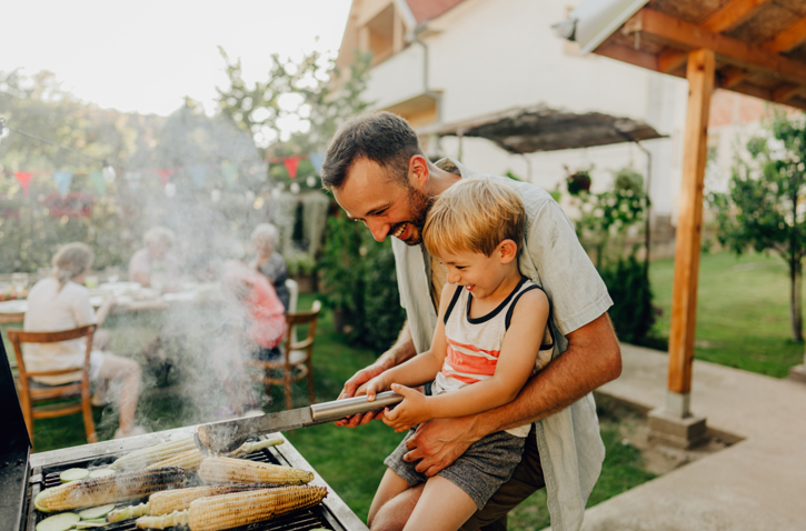Grillezés a kertben, teraszon - Tippek, hogy szuper élmény legyen