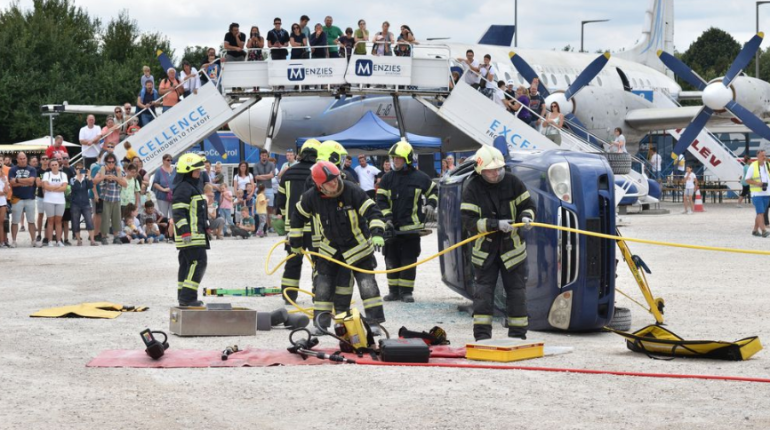 Nem mindennapi program - V. Kéklámpás Találkozó a ferihegyi Aeroparkban