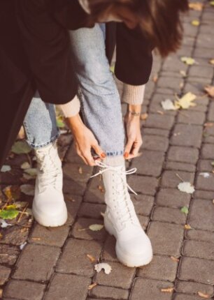 Divat 2025: ezek a cipőtrendek hódítanak majd idén télen