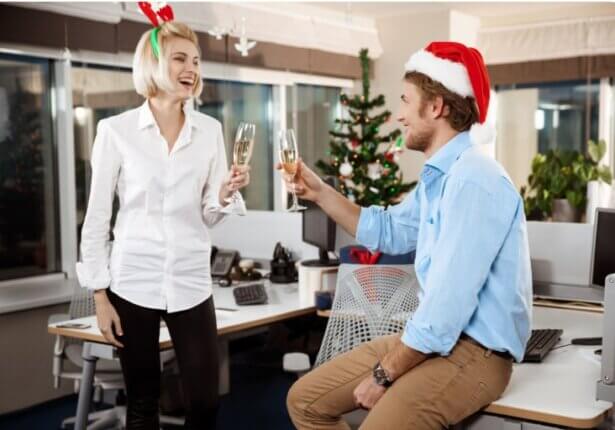 Teltház az ünnepek alatt: reptéri szállodák a családok, cégek kedvencei